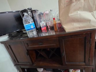 Moving out sale