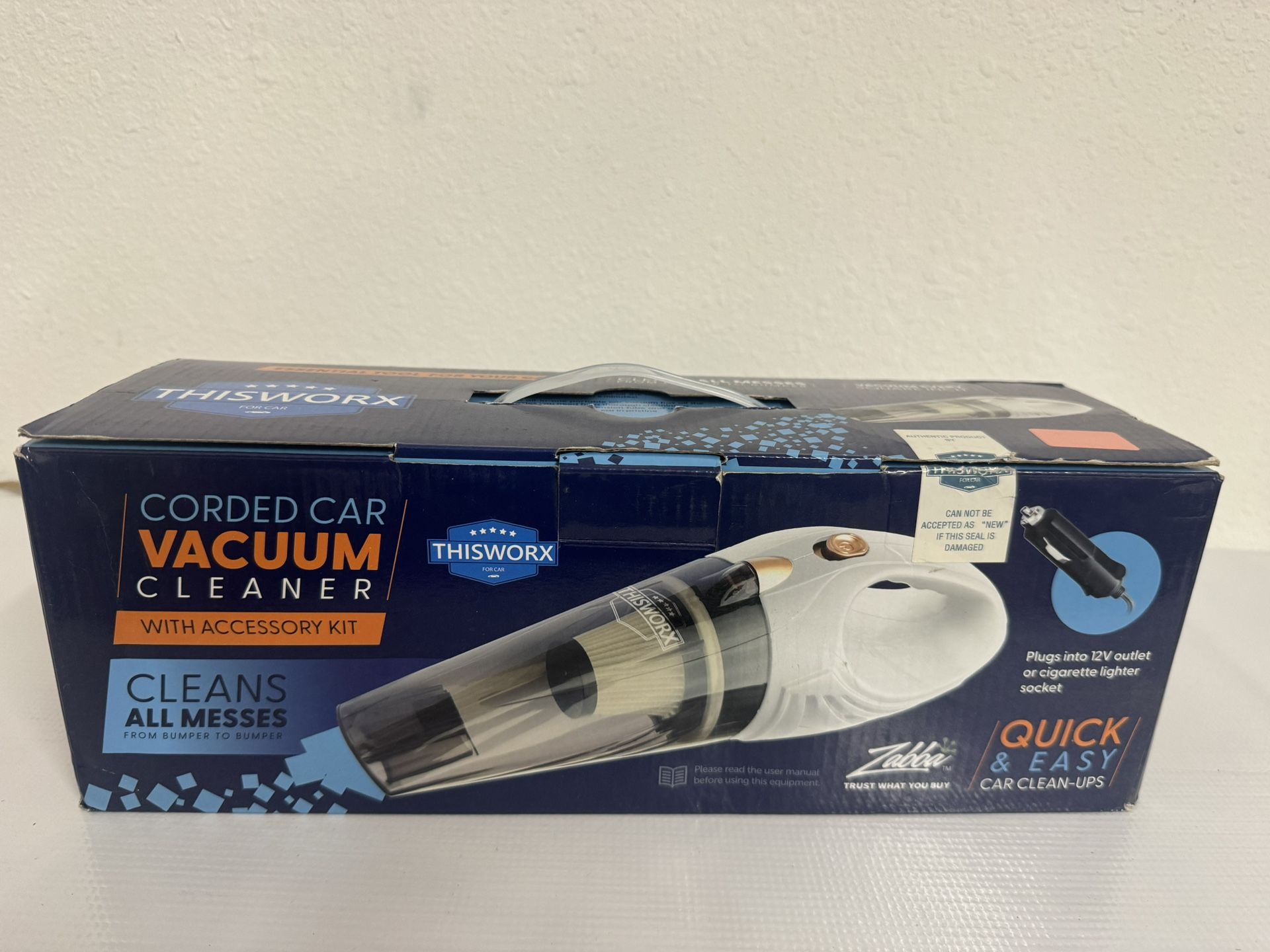 CORDED CAR VACUUM CLEANER WITH ACCESSORY KIT