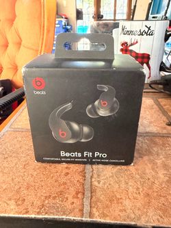 Beats fit pro - new!