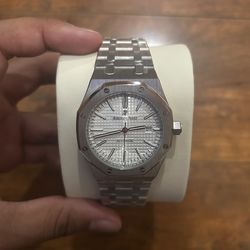 Men’s luxury watch