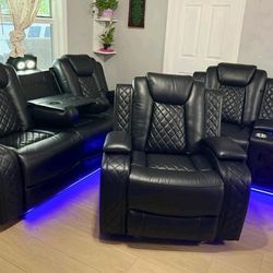 For Sale - Electric Reclining Living Room Set!!! Ask For Price !!! Preguntar Por Precio 
