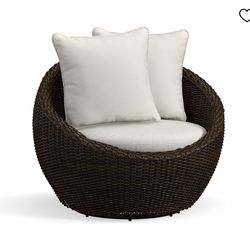 NEW 70% OFF Pottery Barn Torrey Wicker Swivel Papasan Patio Chair
