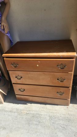 Free three drawer dresser in Alpine