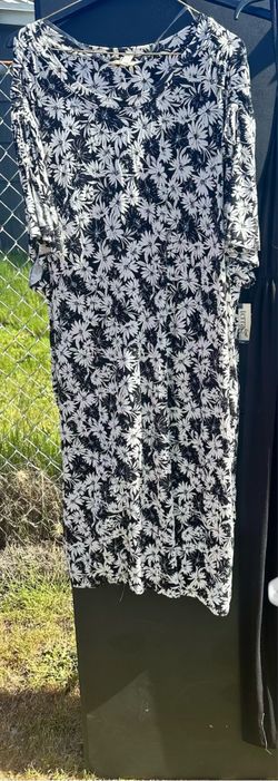 Women’s dresses plus size