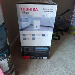 TOSHIBA salvageable Dehumidifier 50 Pints Capacity 