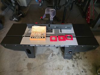 Mastergrip Router Table with Router and Router Bits