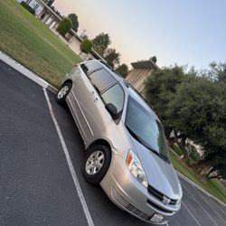 2005 Toyota Sienna