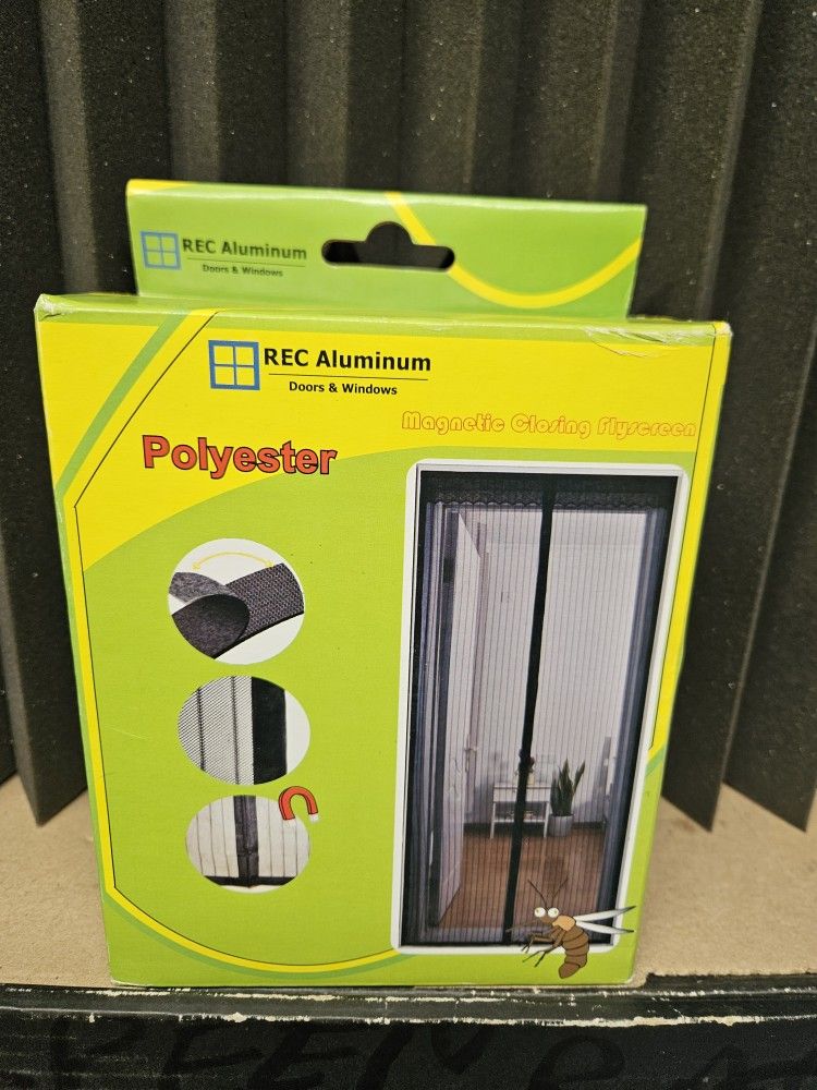 Portable Magnetic Screen .
