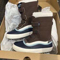 Brand New Vans Winter Boots Size 7