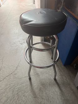 Bar stool