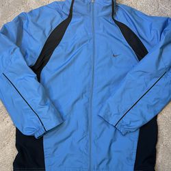 Blue vintage nike windbreaker jacket men’s. Size medium. Perfect condition.