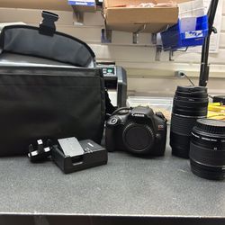 Canon Rebel T7 Camera Kit $350