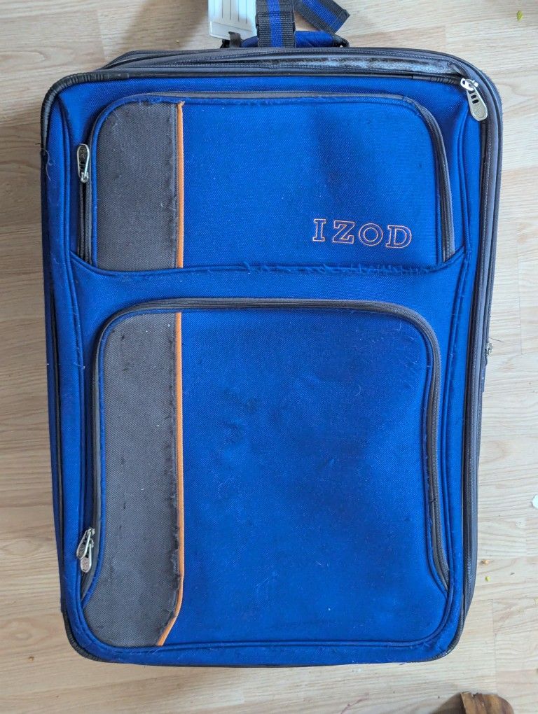Izod Suit Case