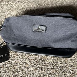 London Fog Cosmetic Case