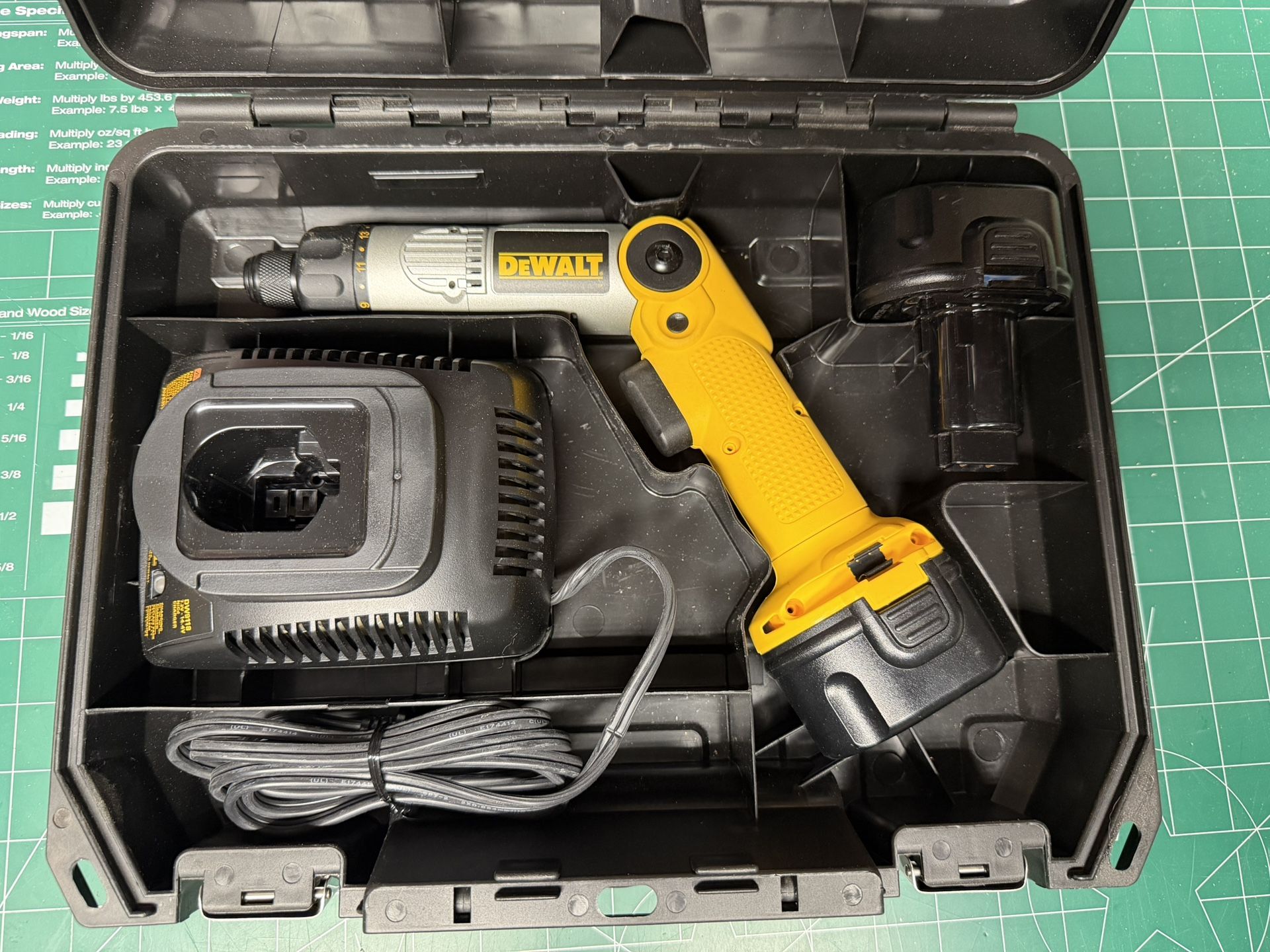 Dewalt Cordless Driver w/charger And Case