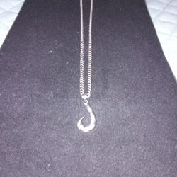 925 Solid Silver Chain And Maui Pendant 