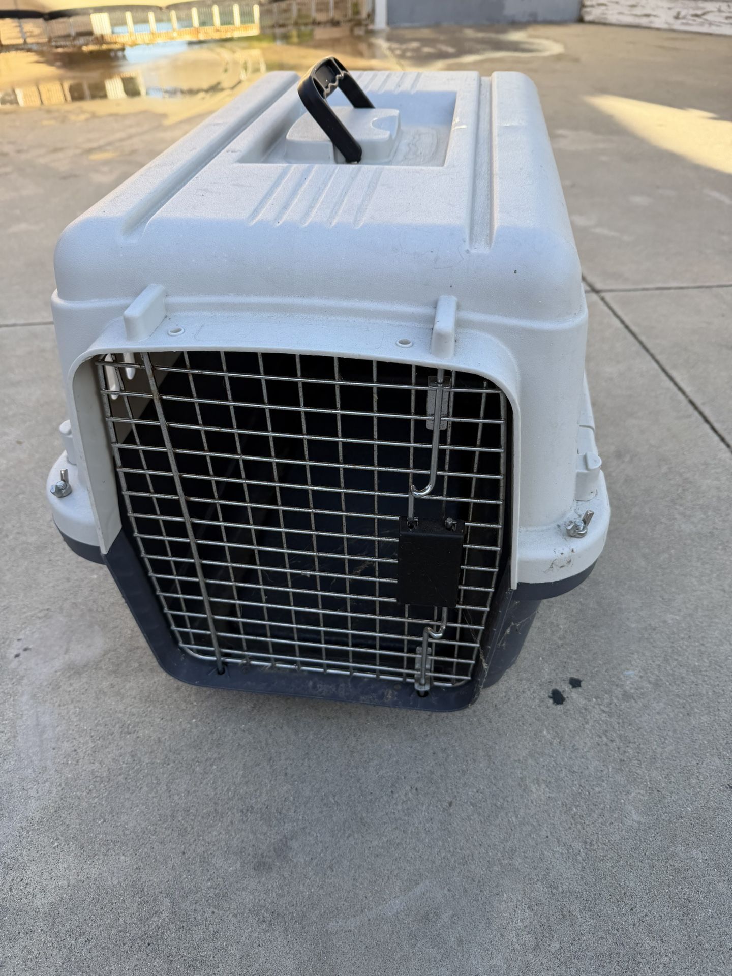 Dog kennel $10