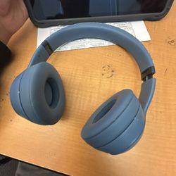 Beats Solo 4