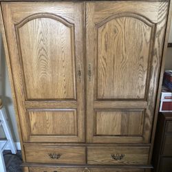 Solid oak TV Cabinet 