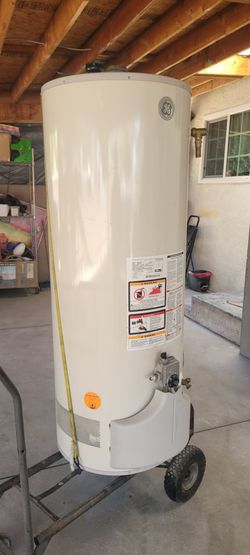 GE WATER HEATER 50 GALLONS