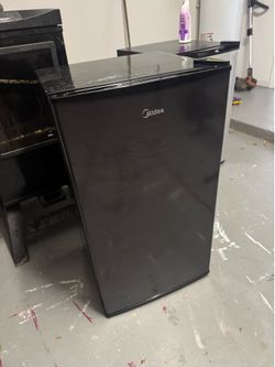 Mini Fridge Great Condition
