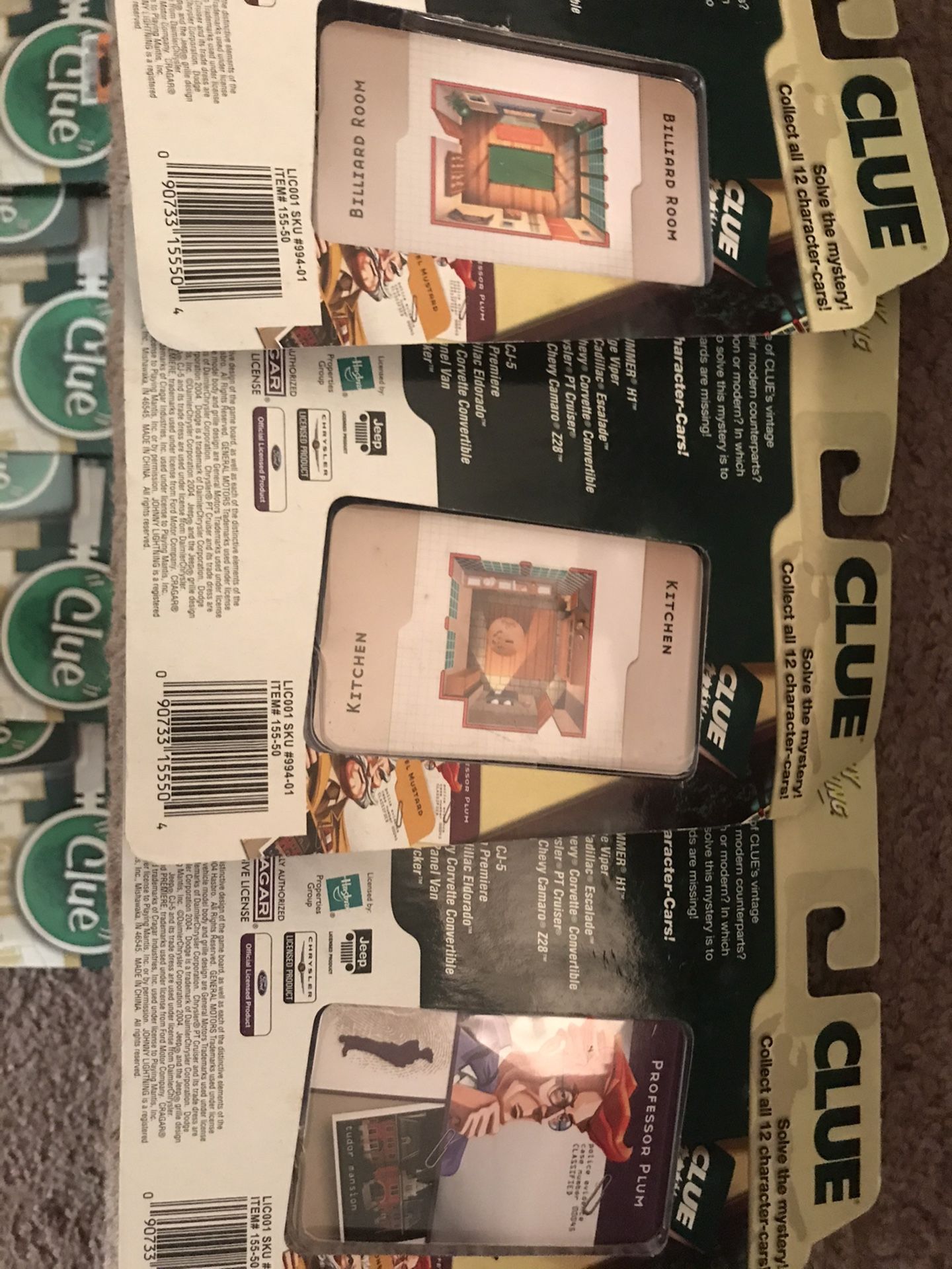 2004-(Clue w/ game cards) 13 Johnny Lightening 1:64 cars