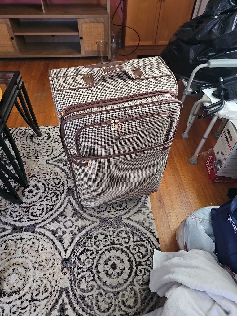 MOVING SALE