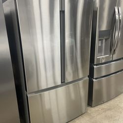 Insignia French Door Refrigerator YIIJ
