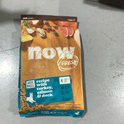 25 Lbs Now Fresh Grain Free Recipe W/ Turkey Salmon And Duck Dog Food 