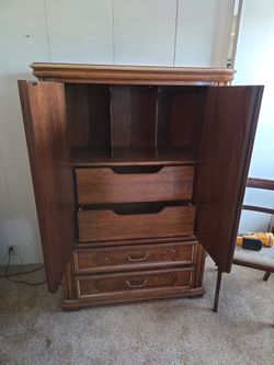 5 piece solid wood bedroom set King size