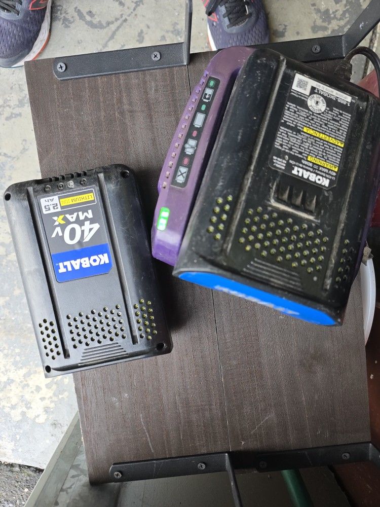 2 batteries 1 charger Kobalt