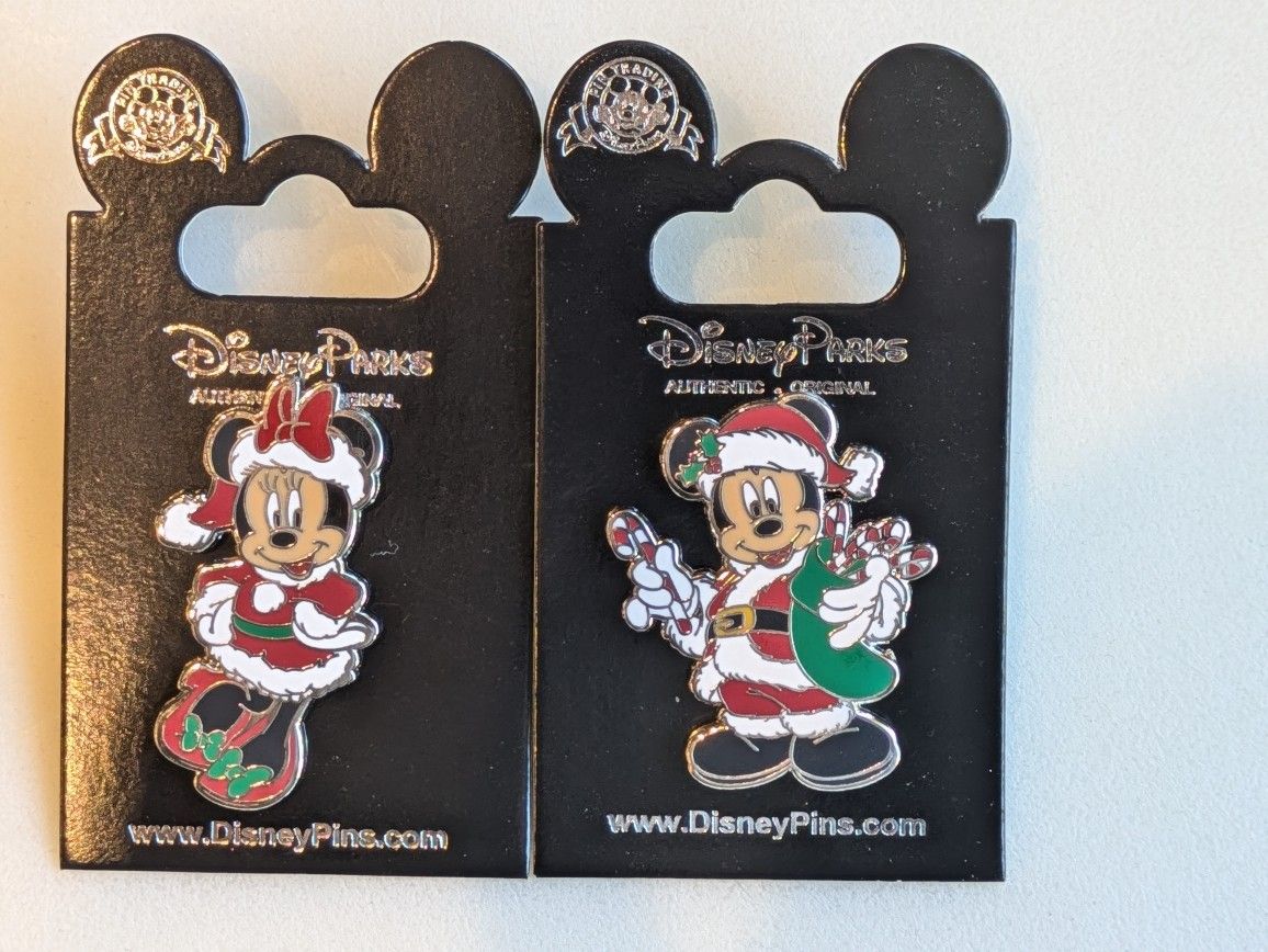 Mickey And Minnie Mouse Set Of Two Trading Pins