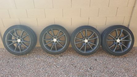 Cadillac XTS rims & tires