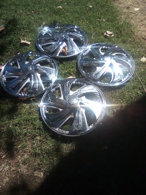 Set Of 4 - hubcap Spinners 14'