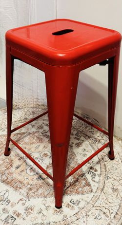 🔥 2 Red Industrial Metal Barstools – $70 for the Pair/ OBO 🔥