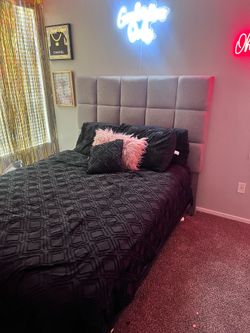 Queen Bed *Firm Price* Moving and need gone (pickup only)