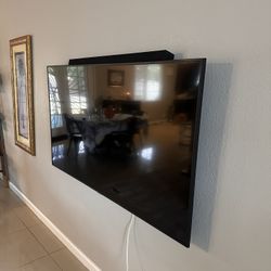 TV - Samsung 65” W/ Soundbar