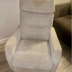 La Z boy Reclining Couch And Chair Set