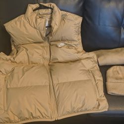 🔥 TODAY PICKUP —    Nike Vest, Hat And Scarf Set - CHEAP