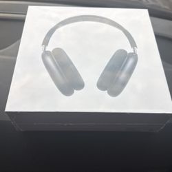 AirPod Max BRAND NEW