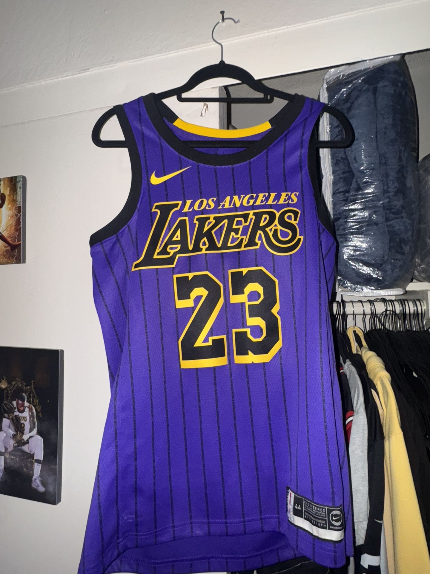 Lebron jersey