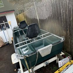 Colman Crawled Boat  700 Hundred  Dollars 