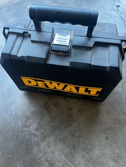 DEWALT D26441, 1/4 Sheet Sander