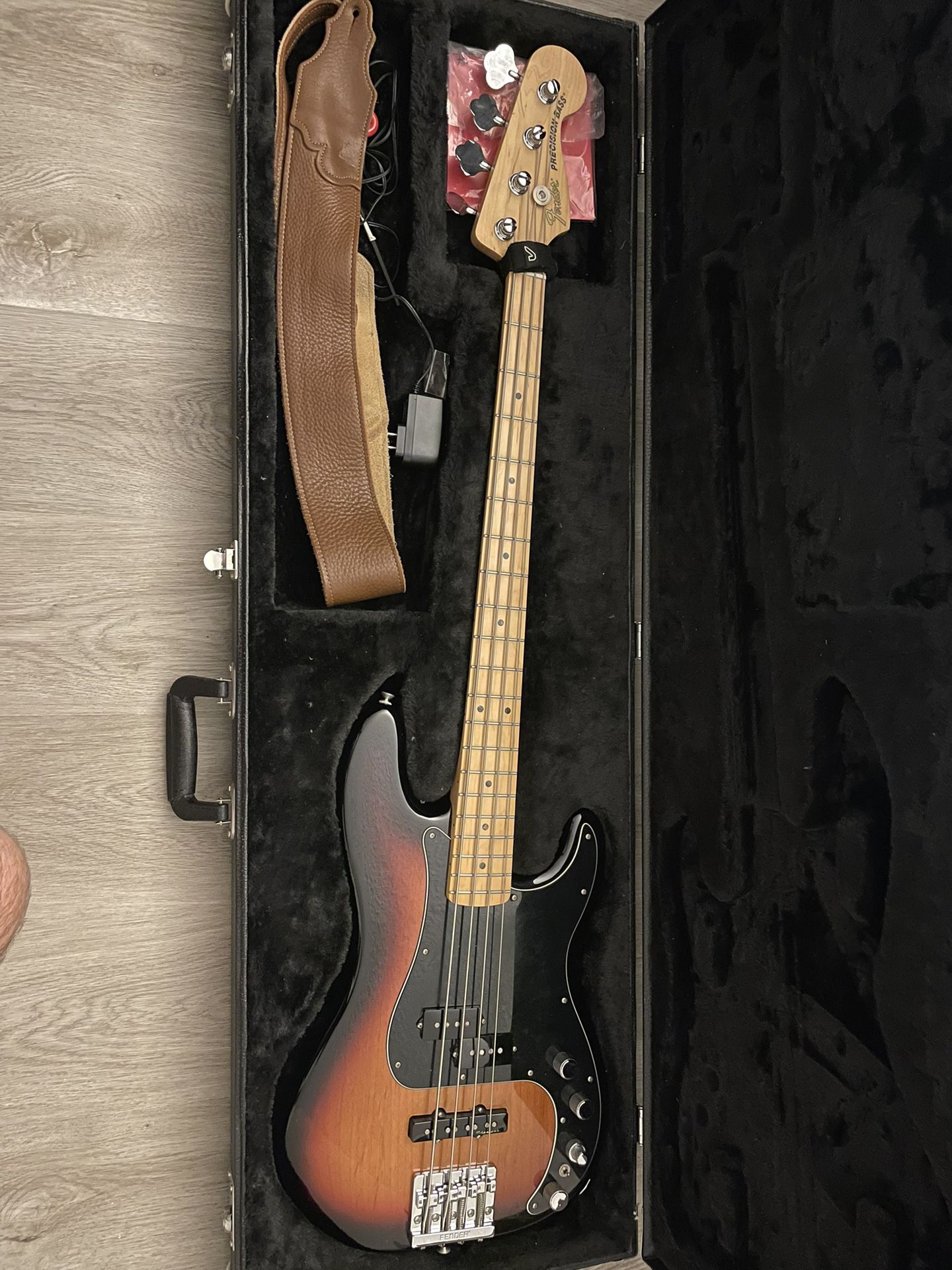 Fender Deluxe Active P Bass Special
