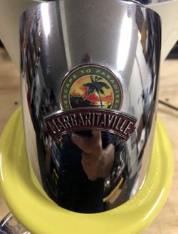 Margaritaville DM0500 Bahamas 36-Ounce Frozen-Concoction Maker