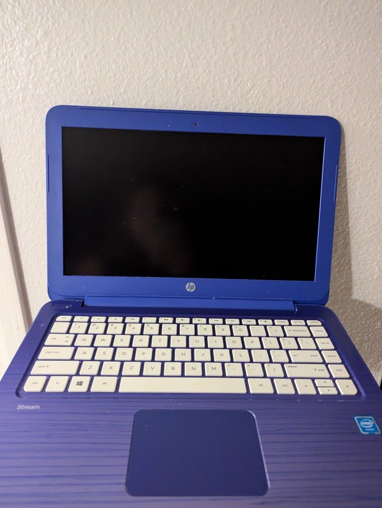 HP Stream Laptop Purple With Case, Logi Wireless Mouse, And Charger