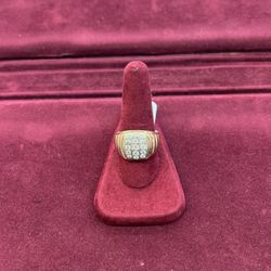 Diamond Ring 10Kt Weight 9.9 Size 12