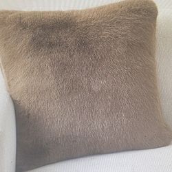 Pottery Barn Faux Fur Mink Throw Pillow Mocha Color With Insert 20" Square squ