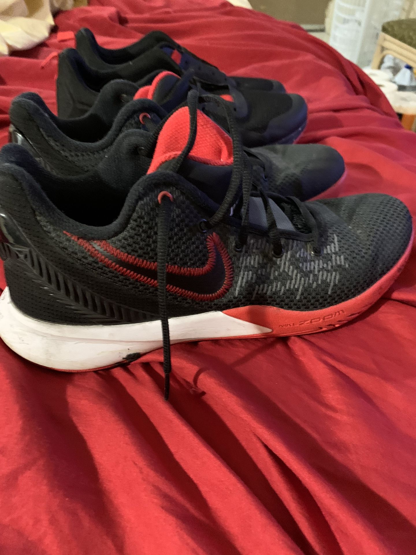 Size 9 Black And Red Nikes