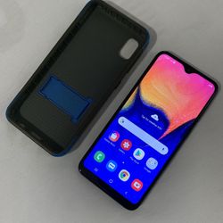Unlocked Samsung Galaxy A10e, 32GB With Case.